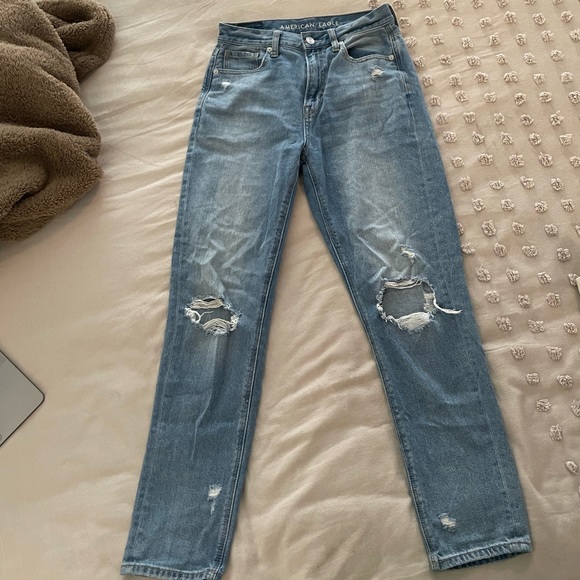 American eagle ripped mom jeans - Picture 1 of 5